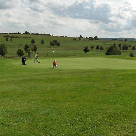 Apartments Golfpark Schlossgut Sickendorf Lauterbach Exteriör bild