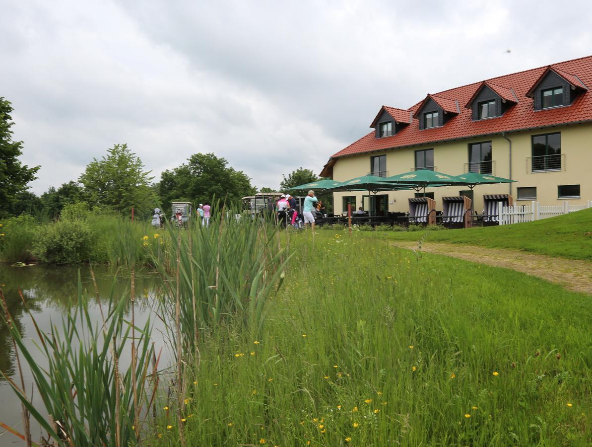 Apartments Golfpark Schlossgut Sickendorf Lauterbach Exteriör bild