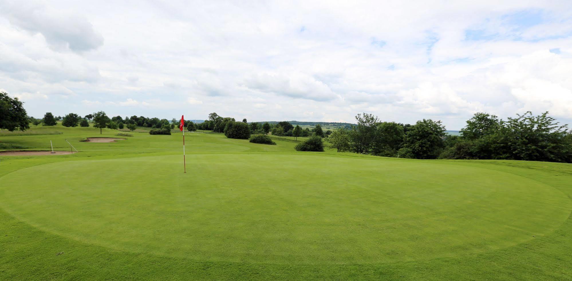 Apartments Golfpark Schlossgut Sickendorf Lauterbach Exteriör bild